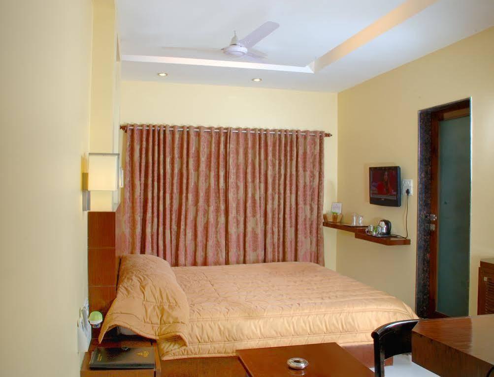 Hotel Airlink Bombay Exterior foto